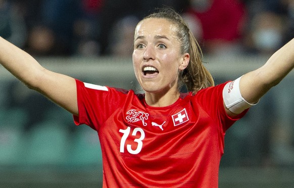 Switzerland's midfielder Lia Waelti reacts, during the FIFA Women's World Cup 2023 qualifying round group G soccer match between the national soccer teams of Italy and Switzerland, at the Re ...