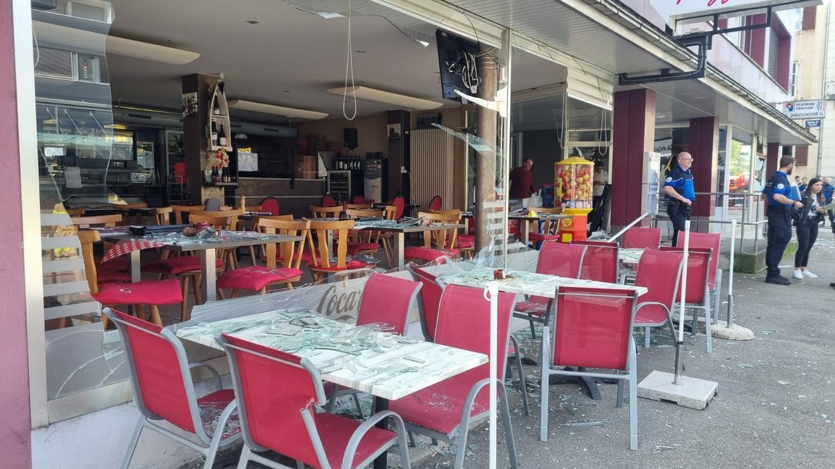le Royal Panini's restaurant au Locle qui a subi des dégâts lors de l'attaque à l'explosif du postomat du jeudi 6 juin 2024