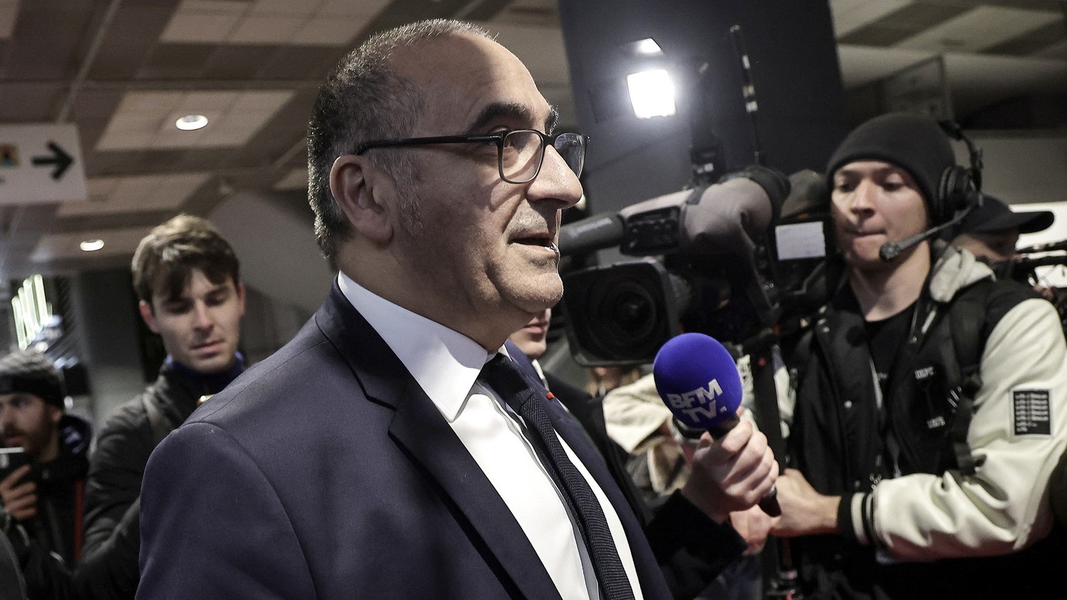 epa11176801 Paris Prefect of Police Laurent Nunez (C) arrives for the opening of the 60th International Agriculture Fair (Salon de l&#039;Agriculture), in Paris, France, 24 February 2024. The 60th edi ...