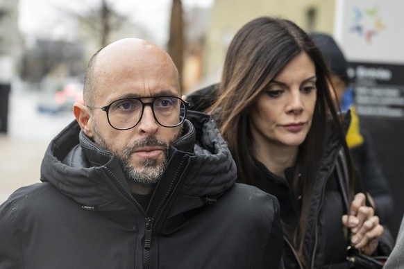 epa12726036 The owners of 'Le Constellation' bar in Crans-Montana, Jacques (L) and Jessica Moretti of France, arrive to a hearing before the public prosecutor of the canton of Valais, follow ...