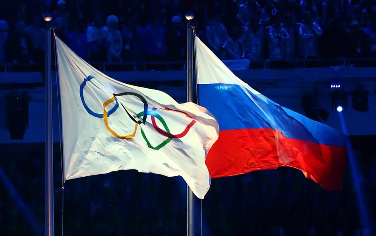 (140207) -- SOCHI, Feb. 7, 2014 (Xinhua) -- Olympic flag and Russia national flag flatter in the stadium during the opening ceremony for the 22nd Winter Olympic Games in Sochi, Russia, Feb. 7, 2014. ( ...