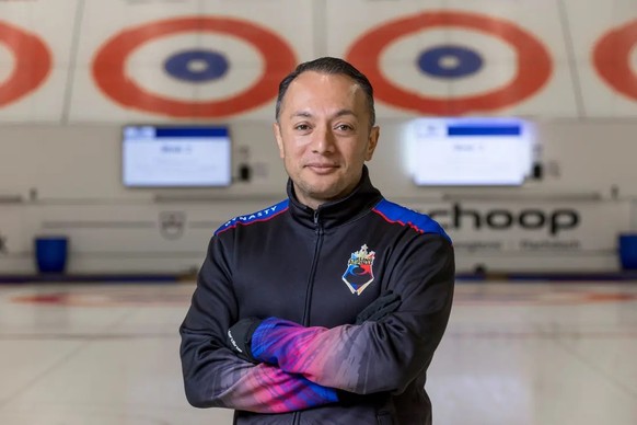 Amorana-Gründer Alan Frei will im Curling für die Philippinen an den Olympischen Spielen 2026 teilnehmen. Besuch im Training in Baden, wo Frei viermal pro Woche trainiert.