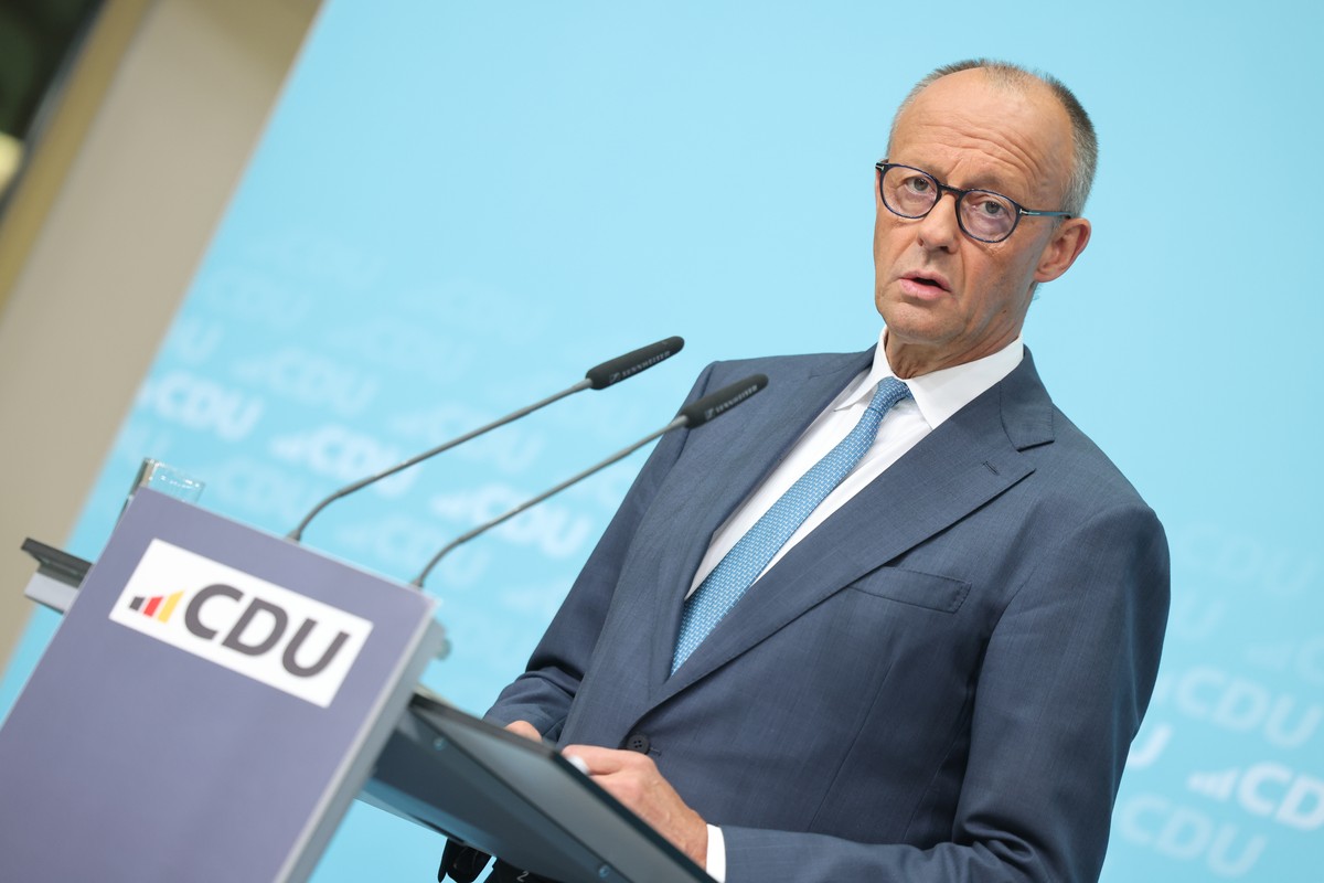epa13219569 German Chancellor and Chairman of the Christian Democratic Union (CDU) Friedrich Merz addresses a news conference after a CDU party board meeting in Berlin, Germany, 07 September 2026, the ...