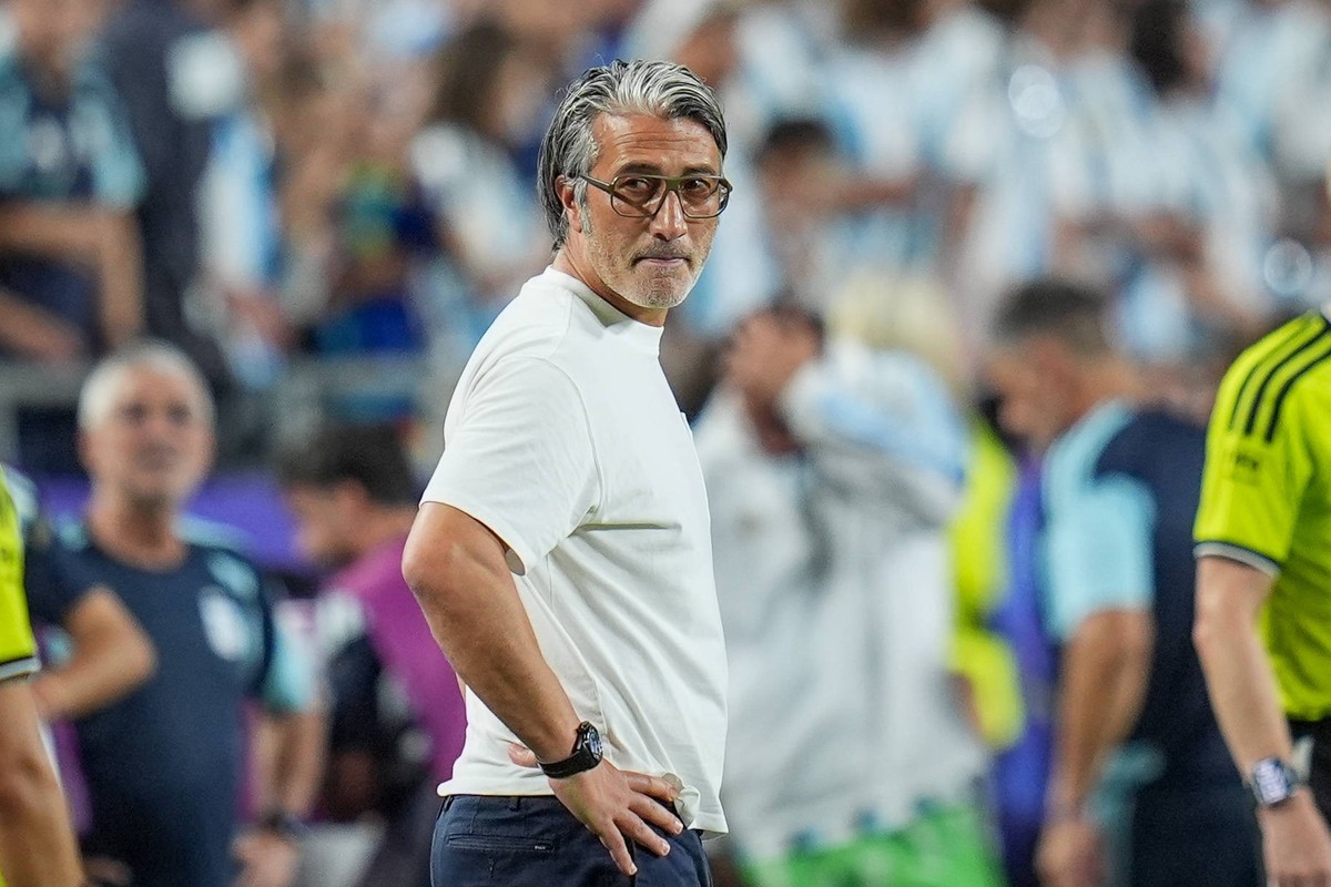 USA: Fussball FIFA World Cup, WM, Weltmeisterschaft, Fussball 2026, Viertelfinale - Argentinien vs Schweiz - Kansas City Stadium GEHA Field at Arrowhead Stadium, Kansas City, Missouri: Murat Yakin Tra ...