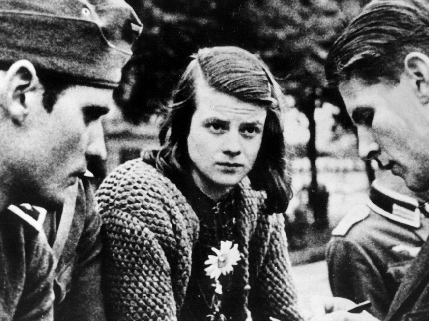 ARCHIVE --- 75 JAHRE NACH DER ZERSCHLAGUNG DER WIDERSTANDSGRUPPE WEISSE ROSE UND DER VERURTEILUNG UND HINRICHTUNG VON SOPHIE UND HANS SCHOLL AN 22. FEBRUAR 1943 IM NATIONALSOZIALISTISCHEN DEUTSCHLAND  ...