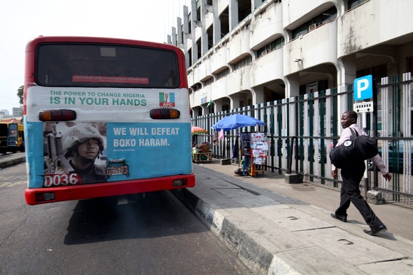 Werbung gegen Boko Haram: Bus in der nigerianischen Stadt Biu.