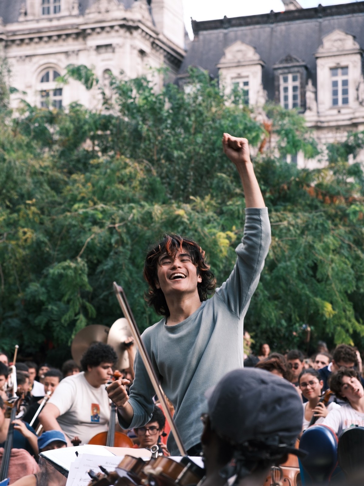 L'orchestre du Nouveau monde a dû interrompre son concert sur la place de la République