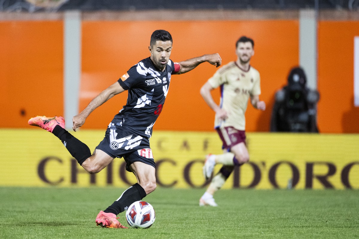 Die Spieler Jonathan Sabbatini (LUG) im Fussball Meisterschaftsspiel der Swiss Super League zwischen dem FC Lugano und dem FC Servette am Samstag, 25. Mai 2024 im Stadio Cornaredo in Lugano. (KEYSTONE ...