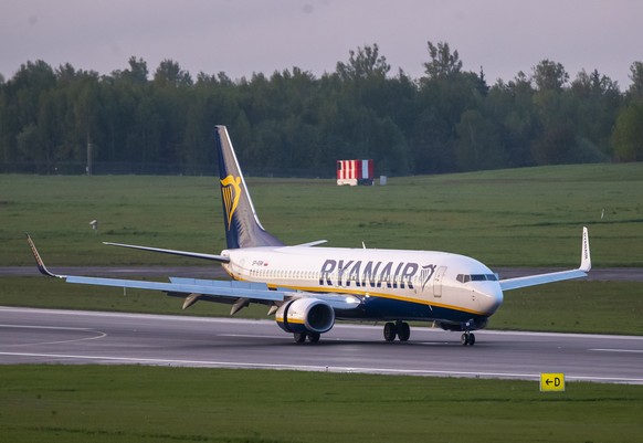 Die Maschine der Ryanair (FR4978) nach der Landung.