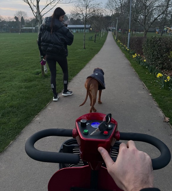 Dieses Bild postete Mikel Merino während seiner Verletzungszeit auf Instagram.