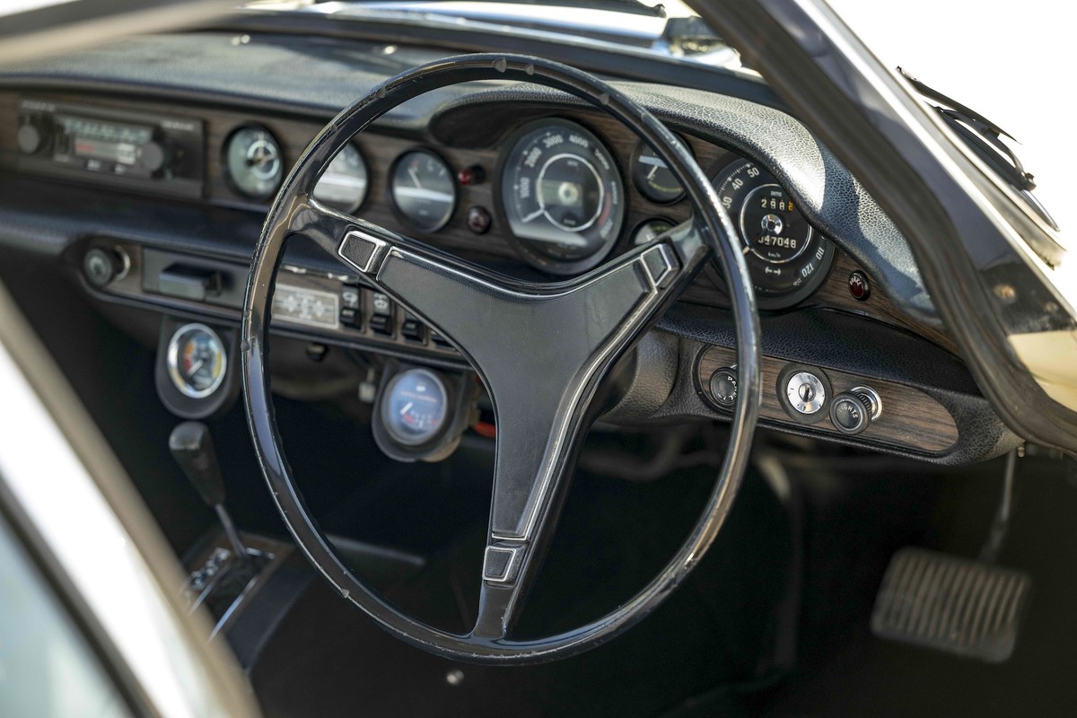 1973 Volvo P1800 ES

https://www.themarket.co.uk/en/listings/volvo/p1800-es/f9914f00-c039-41b9-aa68-33c962510ee5?open=true