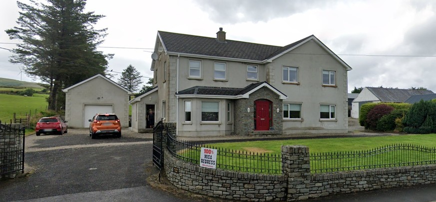 Affected house in Drumfree.  The demand for full compensation is everywhere on Inishowen.