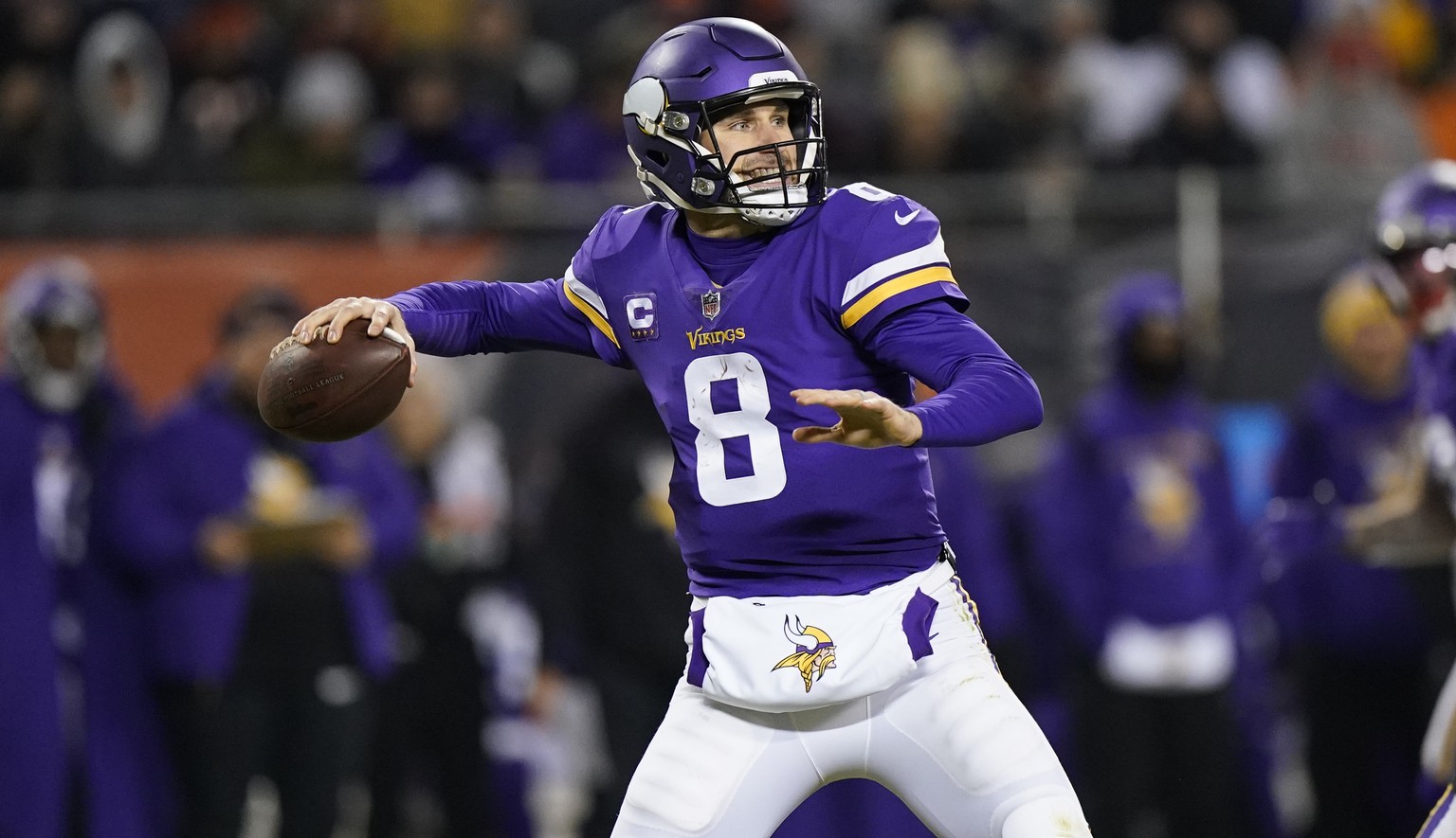 Minnesota Vikings quarterback Kirk Cousins passes during the first half of an NFL football game against the Chicago Bears Monday, Dec. 20, 2021, in Chicago. (AP Photo/Nam Y. Huh)
Kirk Cousins