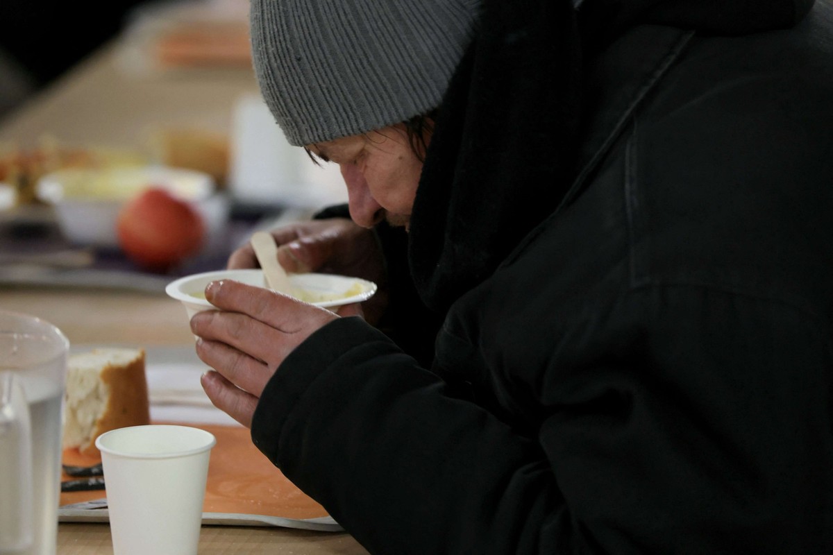 Certaines association, comme «La Mie du Pain» permet aux personnes dans le besoin de savourer un repas chaud.