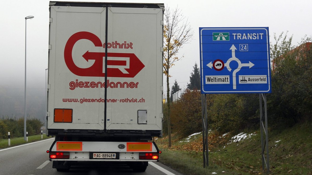 Kommission-will-mit-h-herer-Abgabe-f-r-Lastwagen-Verkehr-verlagern