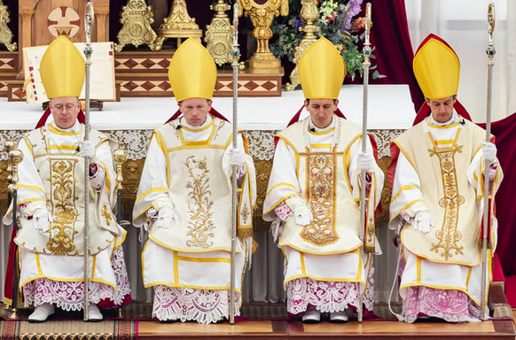 Am Mittwochmorgen sind im Wallis vier Bischöfe geweiht worden – obwohl der Papst dagegen war.