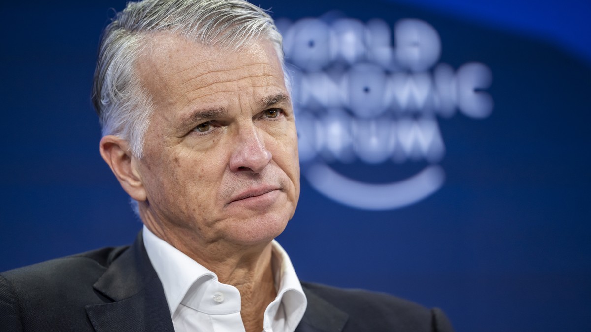 epa12667287 Group CEO of UBS Group AG Sergio P. Ermotti speaks during a panel discussion during the 56th annual meeting of the World Economic Forum (WEF) in Davos, Switzerland, 21 January 2026. The me ...