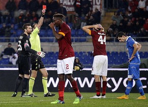 Konstantinos Manolas schwächt die AS Roma mit seiner Roten Karte.