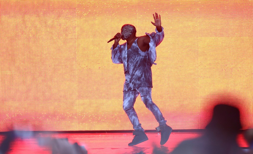 Das war eher ein seltener Moment: Kanye West singt tatsächlich am Wireless Festival.