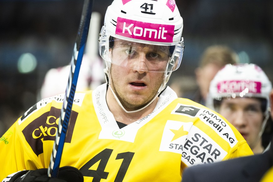 Bern&#039;s player Simon Kindschi, during the preliminary round game of National League Swiss Championship 2023/24 between HC Ambri Piotta and SC Bern at the Gottardo Arena in Ambri, Sunday, January 7 ...