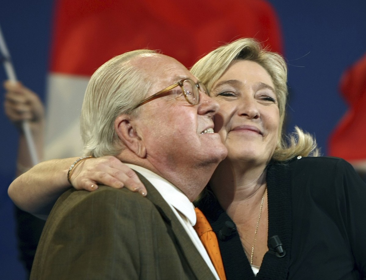 Marine Le Pen regrette l'exclusion de son père Jean-Marie Le Pen.