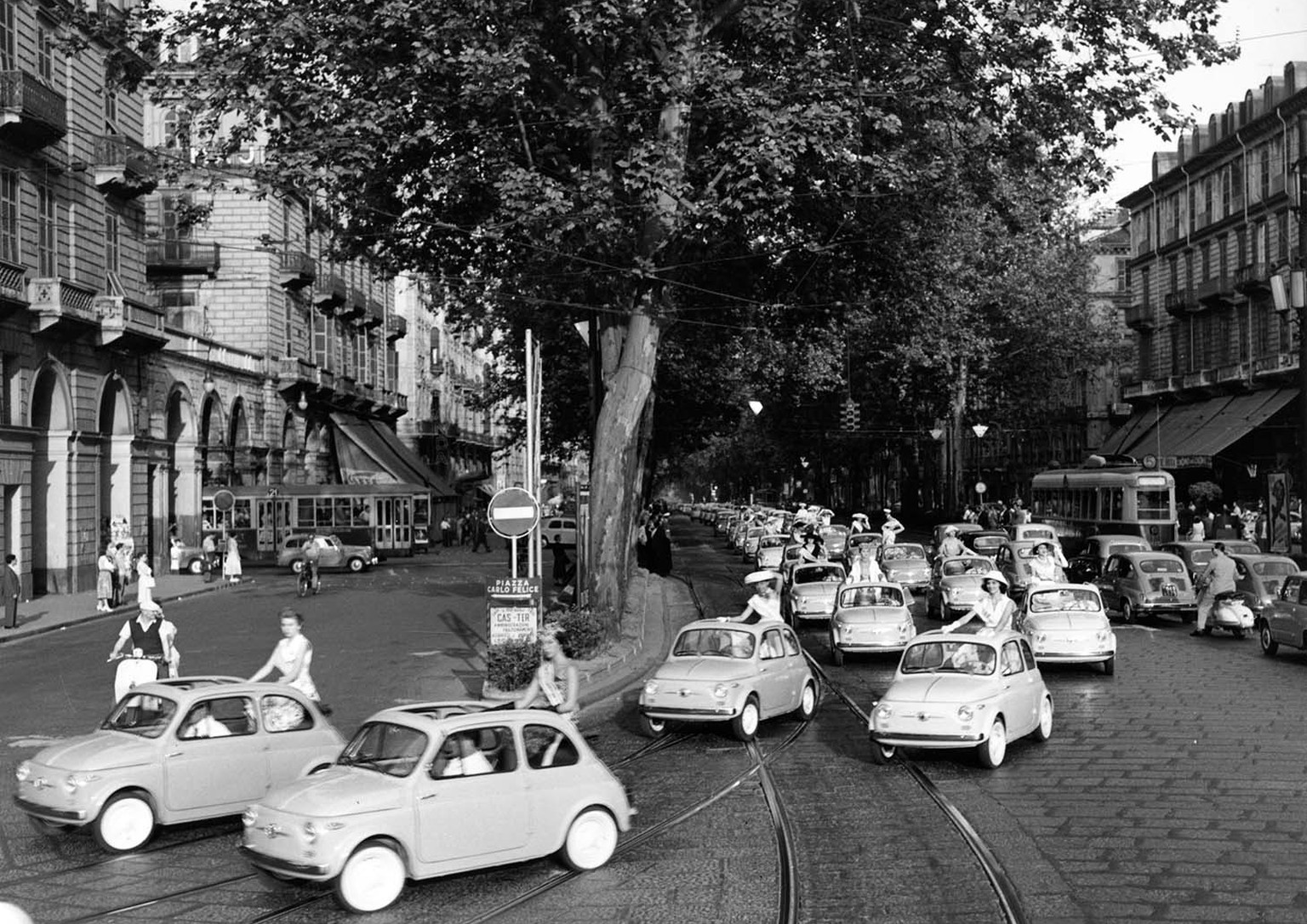 Fiat 500 60 Jahre Torino Italien Auto retro kleinwagen