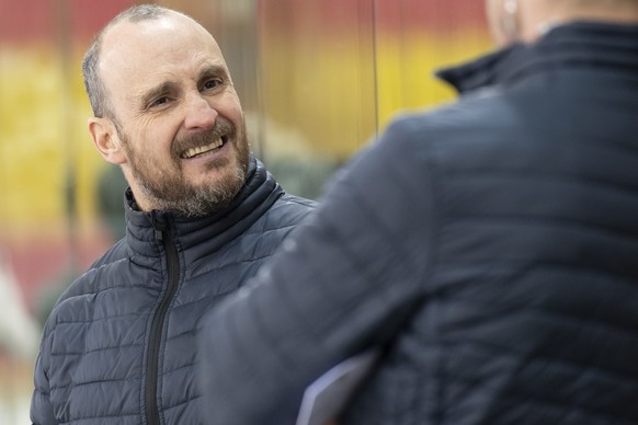 Davos Head Coach Christian Wohlwend, waehrend dem Meisterschaftsspiel der National League zwischen den SCL Tigers und dem HC Davos am Dienstag, 26. Januar 2021, im Ilfisstadion in Langnau. (KEYSTONE / ...