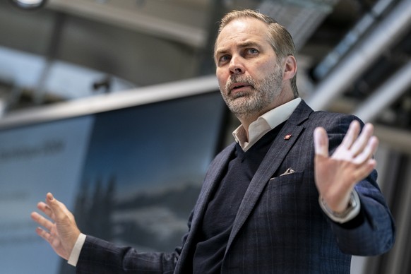 Martin Nydegger, Direktor Schweiz Tourismus, spricht an einer Medienkonferenz von Schweiz Tourismus zur Tourismusbilanz 2024, am Mittwoch, 19. Februar 2025 Zuerich. (KEYSTONE/Til Buergy)