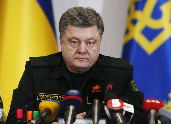 Der ukrainische Präsident Petro Poroschenko sagte während einer Pressekonferenz, dass er Frieden will.