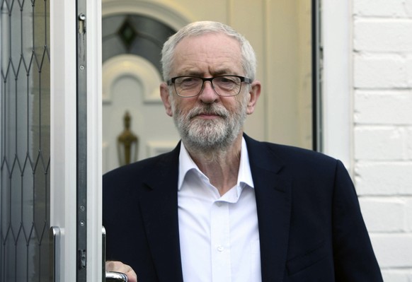 Britain&#039;s main opposition Labour Party leader Jeremy Corbyn leaves his home in north London, Wednesday April 3, 2019. Britain&#039;s Prime Minister Theresa May has invited left-of-center Labour P ...