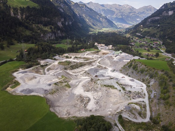 Der Steinbruch Mitholz, am Mittwoch, 16. September 2020, in Mitholz. In den Fischzuchtanlagen beim Blausee im Kandertal ist es nach Angaben der Betreiber in den letzten zwei Jahren immer wieder zu gro ...