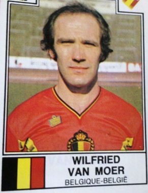 Noch schüttereres Haar: Das Panini-Bild im Album zur WM 1982.