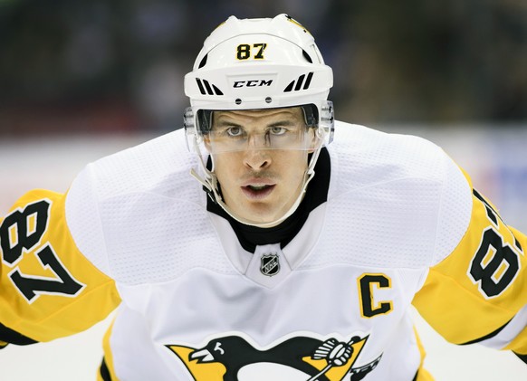 Pittsburgh Penguins center Sidney Crosby (87) gets ready to take the face-off against the Toronto Maple Leafs during the first period of an NHL hockey game, Saturday, Feb. 2, 2019 in Toronto. (Nathan  ...