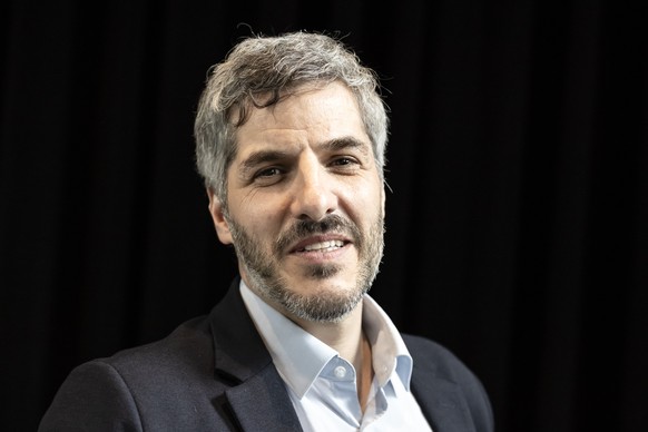 Staenderat Simon Stocker, SP-SH, posiert fuer ein Portrait, nach einer Medienkonferenz zum Bundesgerichtsurteil zu seiner Wahl zum Schaffhauser Staenderat, am Mittwoch, 26. Maerz 2025 in der Bachturnh ...