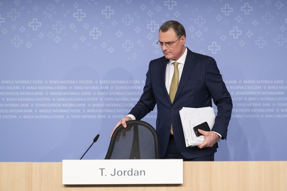 epa11028956 Swiss National Bank&#039;s (SNB) Chairman of the Governing Board Thomas Jordan leaves the end-of-year press conference of Swiss National Bank (SNB BNS), in Bern, Switzerland, 14 December 2 ...