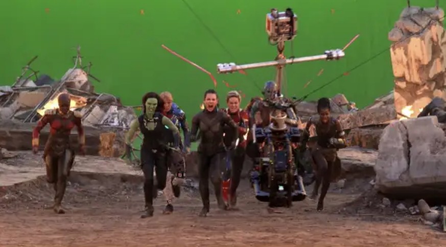avengers behind the scenes

https://www.reddit.com/r/shittymoviedetails/comments/koo9a5/in_avengers_endgame_2019_the_poor_production/