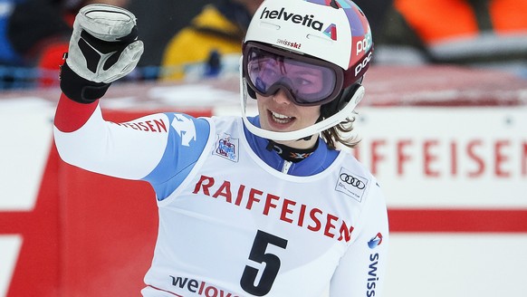 epa06375916 Michelle Gisin of Switzerland reacts in the finish area during the women&#039;s Slalom of the Alpine Combined race of the FIS Alpine Skiing World Cup in St. Moritz, Switzerland, 08 Decembe ...