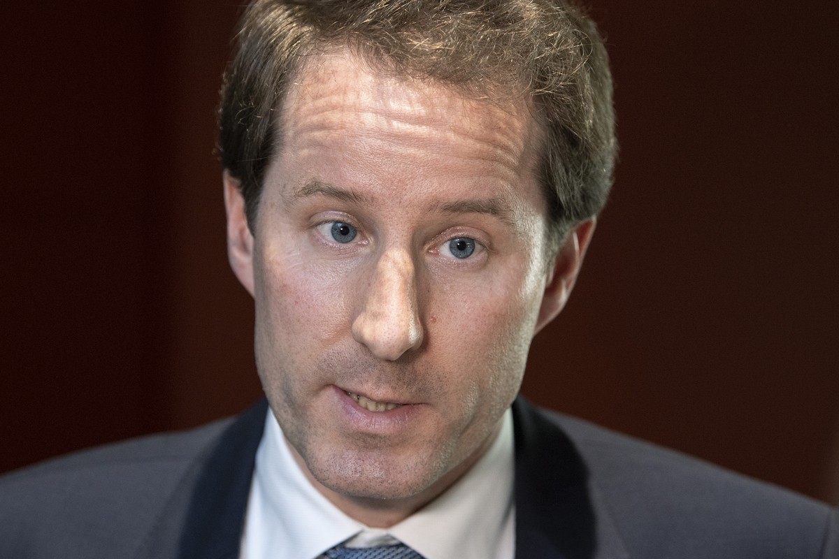 Nationalrat Thomas Aeschi, SVP-ZG, von der Aussenpolitischen Kommission des Nationalrates, APK-N, aeussert sich an einem Point de Presse zur Begrenzungsinitiative, am Mittwoch, 19. Juni 2019, in Bern. ...