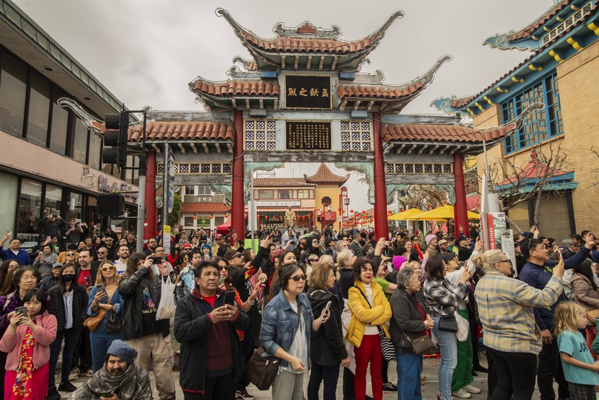 California: Golden Dragon Parade and Chinese New Year Festival in Los Angeles 125th annual Chinese New Year parade and festival in Chinatown. As is fitting for the Year of the Dragon, the main attract ...