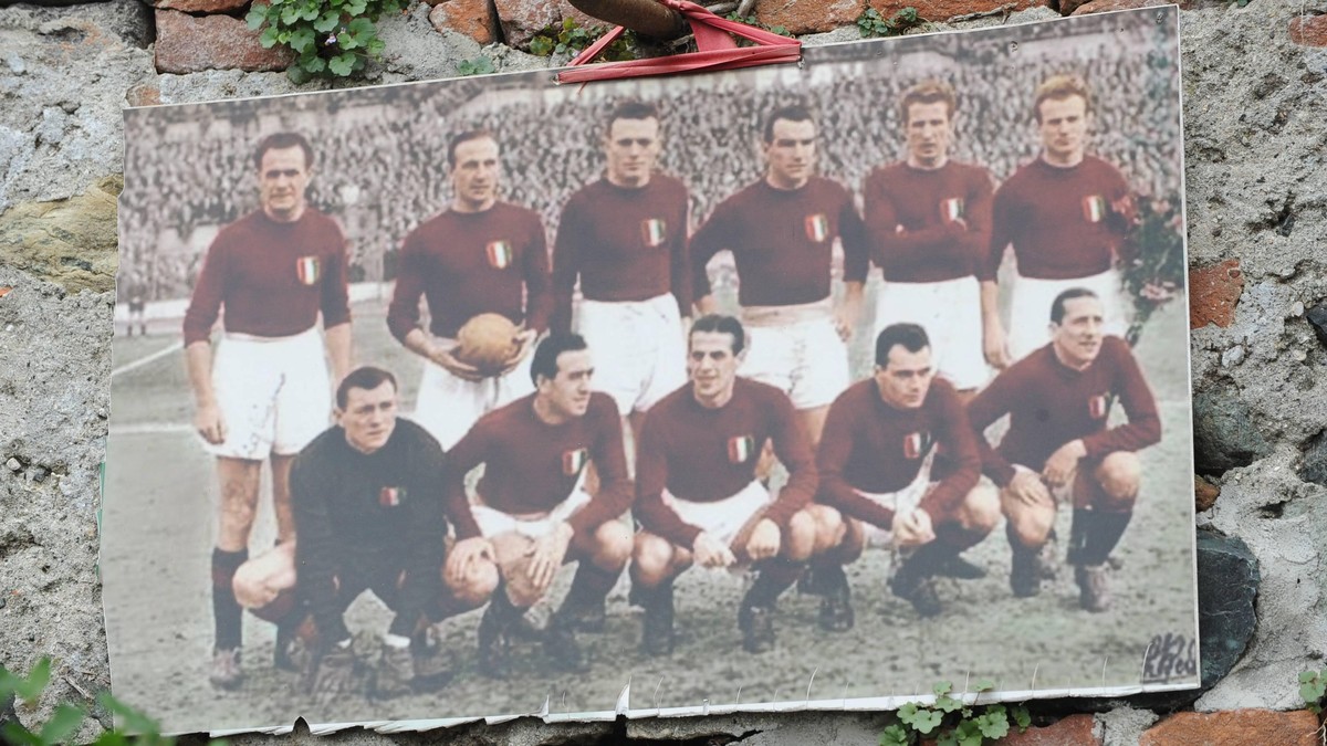 «Il Grande Torino» – das beste Team Italiens stirbt bei einem Flugzeugabsturz