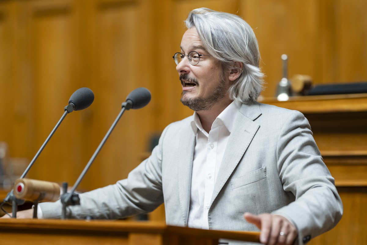 Emmanuel Amoos, SP-VS, spricht zur Grossen Kammer, an der Sondersession des Nationalrats, am Mittwoch, 7. Mai 2025 im Nationalrat in Bern. (KEYSTONE/Alessandro della Valle)