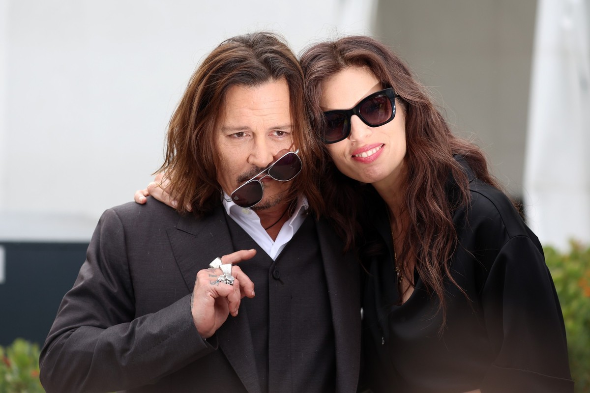 CANNES, FRANCE - MAY 17: Johnny Depp and Maiwenn attend the "Jeanne du Barry" photocall at the 76th annual Cannes film festival at Palais des Festivals on May 17, 2023 in Cannes, France. (Ph ...