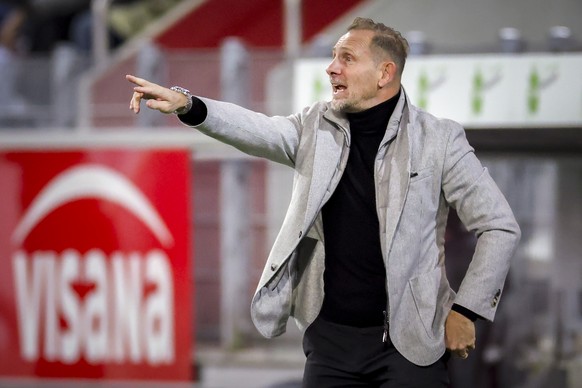 Thuns Trainer Mauro Lustrinelli im Super League Spiel zwischen dem FC Thun und dem FC Winterthur, am Dienstag, 28. Oktober 2025 in der Stockhorn Arena in Thun. (KEYSTONE/Thomas Hodel)