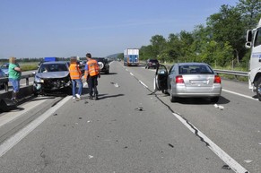 Ein Auffahrunfall verursachte auf der A1 einen langen Stau.