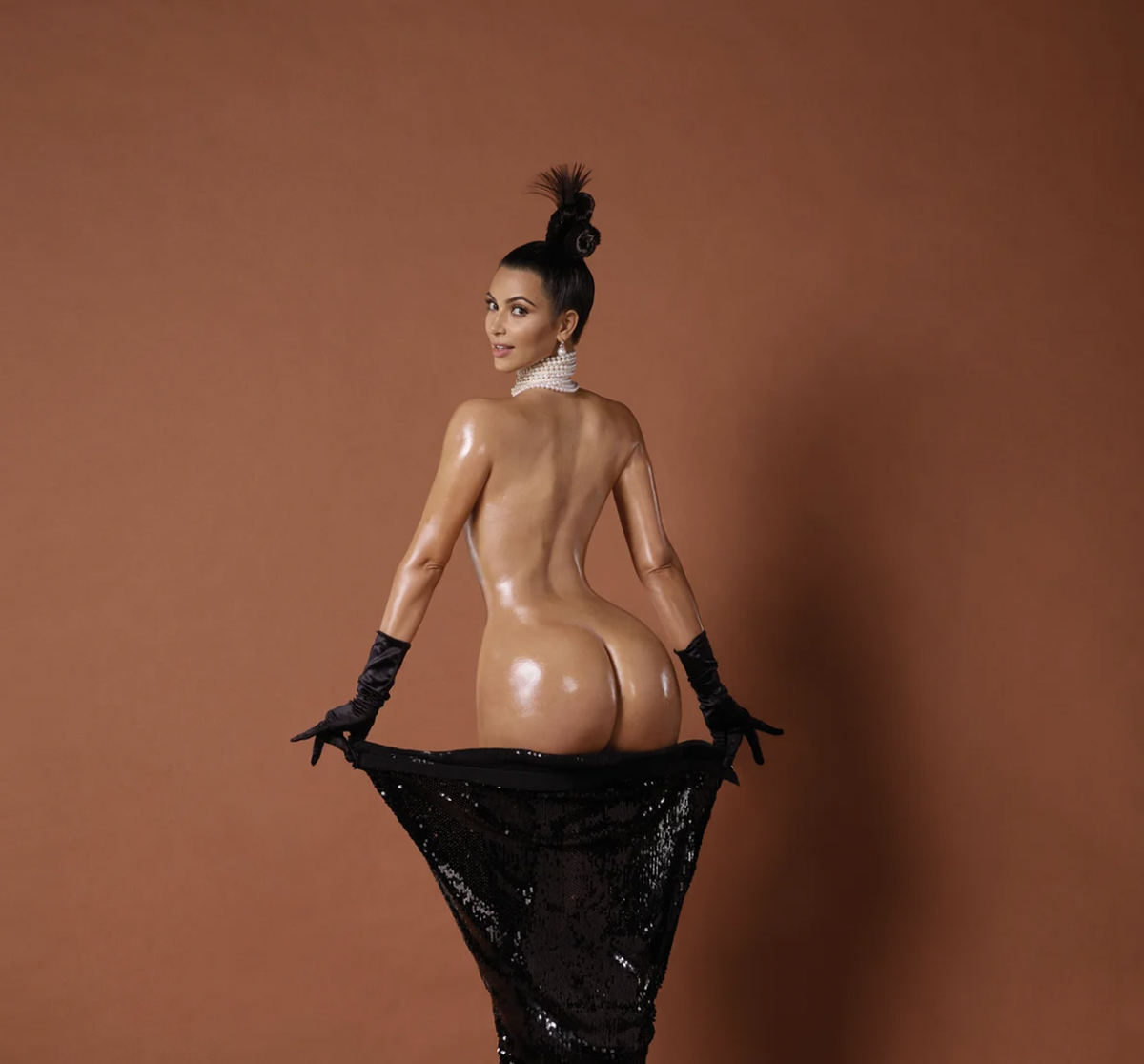 Eines der bekanntesten Po-Bildern von Kim Kardashian, der Königin der Selbstinszenierung