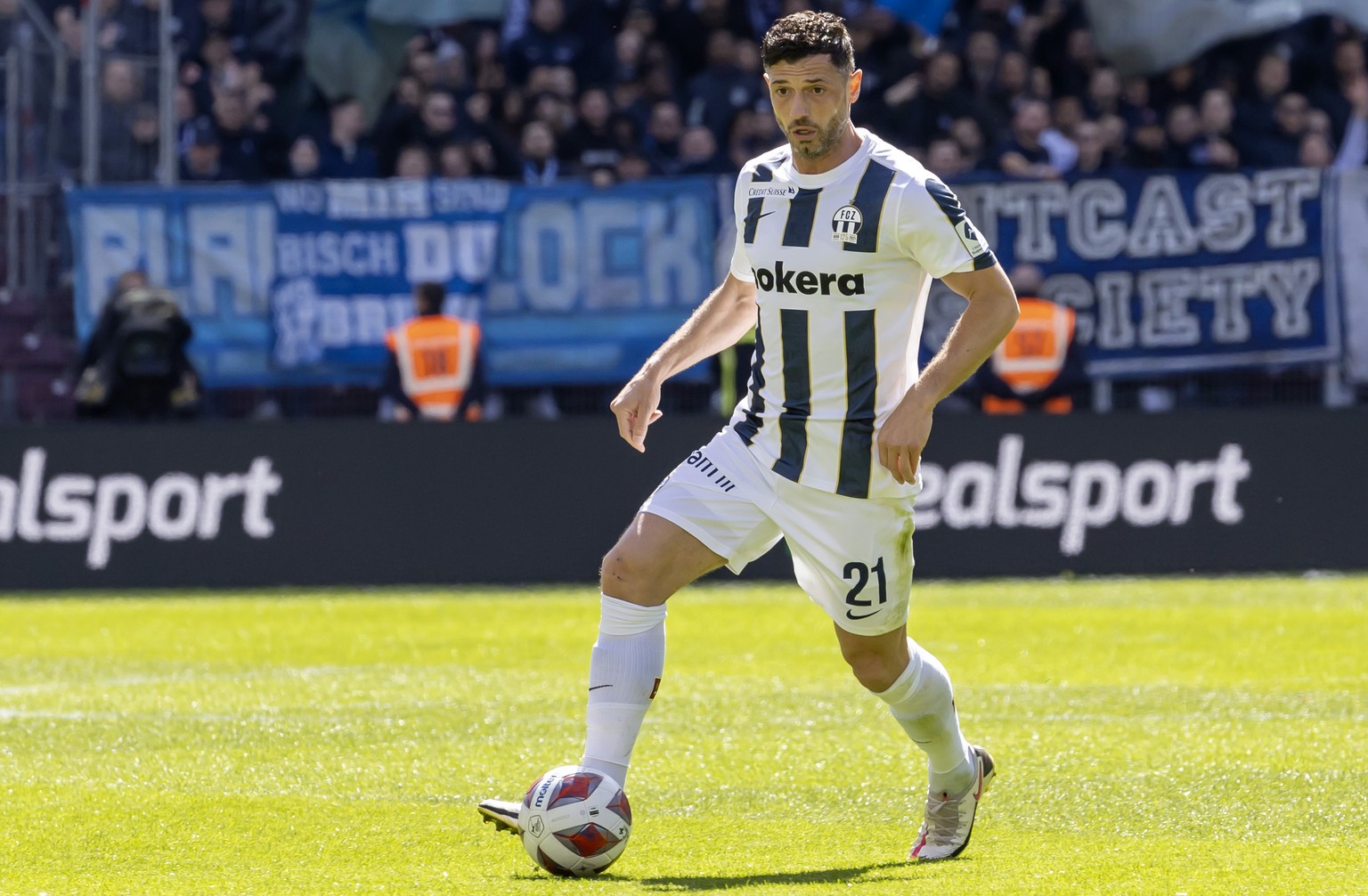 Zurich&#039;s midfielder Blerim Dzemaili controls the ball, during the Super League soccer match of Swiss Championship between Servette FC and FC Zuerich, at the Stade de Geneve stadium, in Geneva, Sw ...