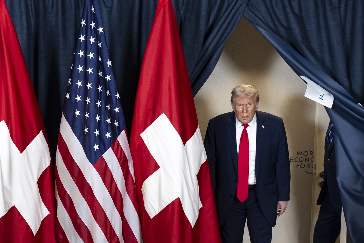 KEYPIX - US President Donald Trump, second-right, arrives for a bilateral meeting with Switzerland's Federal President Guy Parmelin, Switzerland's Economy Minister Federal councillor Karin K ...