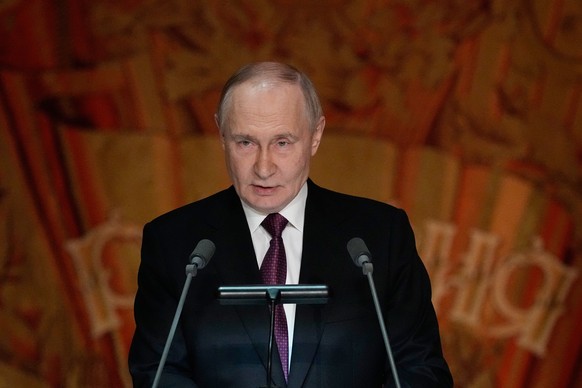 epa12460578 Russian President Vladimir Putin delivers a speech during an event marking the 20th anniversary of the Russia Today (RT) TV channel at the Bolshoi Theater in Moscow, Russia, 17 October 202 ...