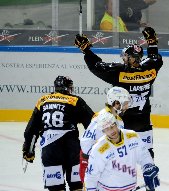 Luganoâs player Maxime Lapierre celebrates the 1-0 during the National League game of the Swiss Championship 2017/18 between HC Lugano and EHC Kloten at the stadium Resega in Lugano, Switzerland, Tu ...