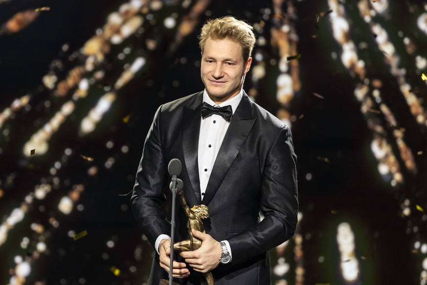 Marco Odermatt, Ski Alpin, erhaelt den Preis Sportler des Jahres 2025 an der Verleihung der Sports Awards 2025 am Sonntag, 29. Maerz 2026 in den Studios des SRF in Zuerich. Die Show wurde aufgrund der ...